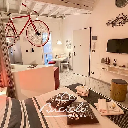 Biciclo' Rosso Apartment *