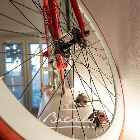 Biciclo' Rosso Apartamento