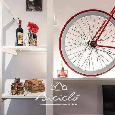 Apartamento Biciclo' Rosso *