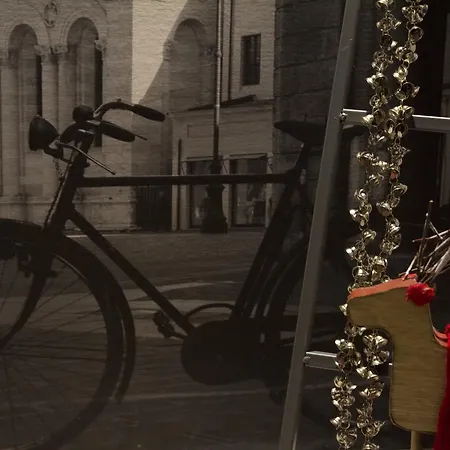 Biciclo' Rosso * フェラーラ