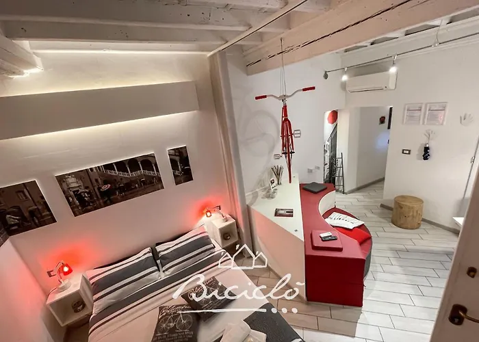 Apartment Biciclo' Rosso Ferrara