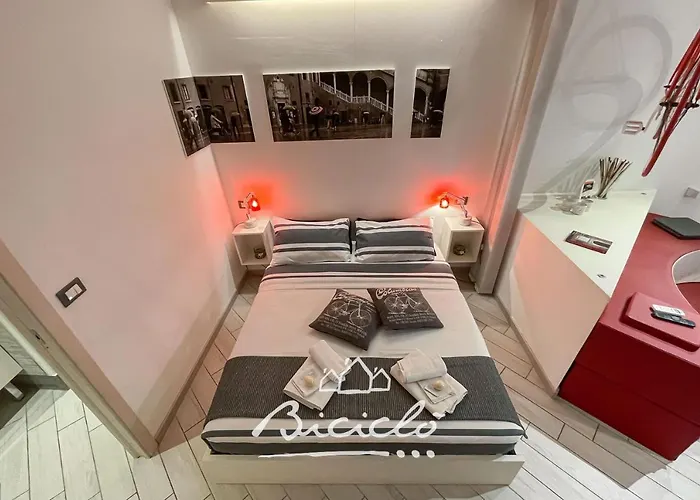 Apartment Biciclo' Rosso Ferrara
