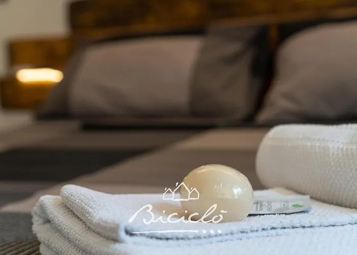 Biciclo' Rosso Apartment *